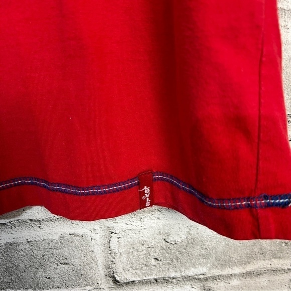 Levi’s Jeans Y2K Red Tab Relaxed Fit Red Graphic Short Sleeve T-Shirt - Picture 6 of 13
